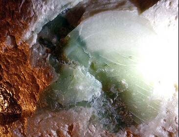 辽宁丹东发现600吨巨型单体玉王 品质罕见(图)