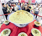 中國第1大碗熱干面誕生