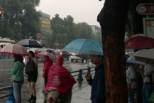 成都12时气温较昨日陡降5℃ 本轮雨后秋裤将成好伴侣