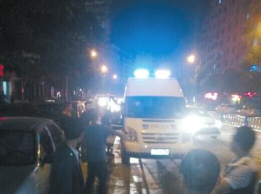 毒贩闹市拒捕 达州民警鸣枪震慑