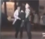 男子撞車自殘求女友原諒