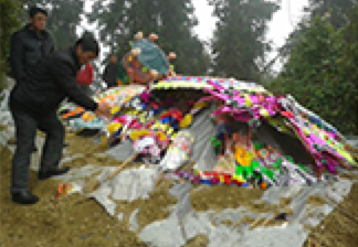 泸州诡异刨尸案家属悲怒 警方介入辱尸将判刑