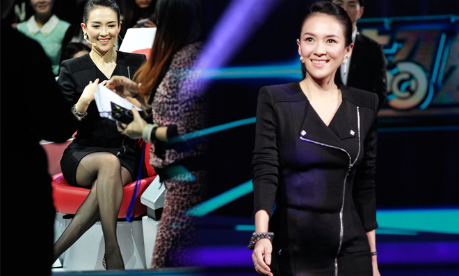 章子怡优雅亮相甜笑迷人变邻家女孩