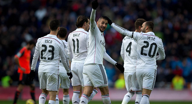 西甲-本泽马2球J罗水爷破门 皇马4-1逆转胜