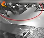 男子為搶棒棒糖打群架