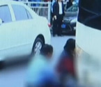 小孩上学路上遭大巴碾压
