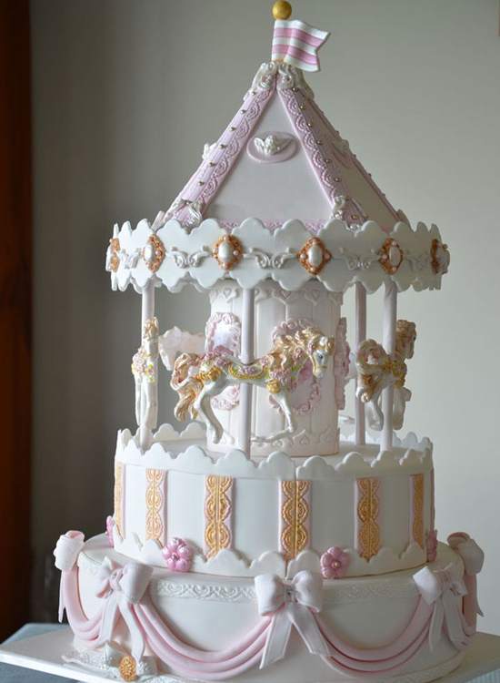 炫丽的旋转木马造型翻糖婚礼蛋糕|旋转木马|婚