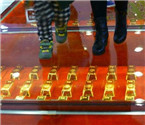 宜昌六百塊金磚鋪黃金道