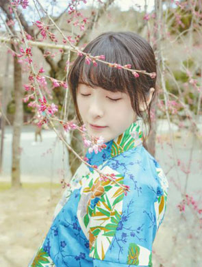 星女郎徐娇着成都90后造汉服 惊艳网友