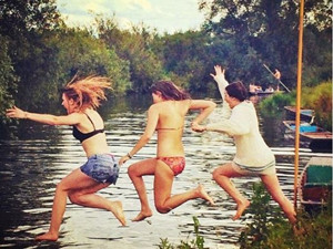 揭秘剑桥女大学生贵族式奢华生活