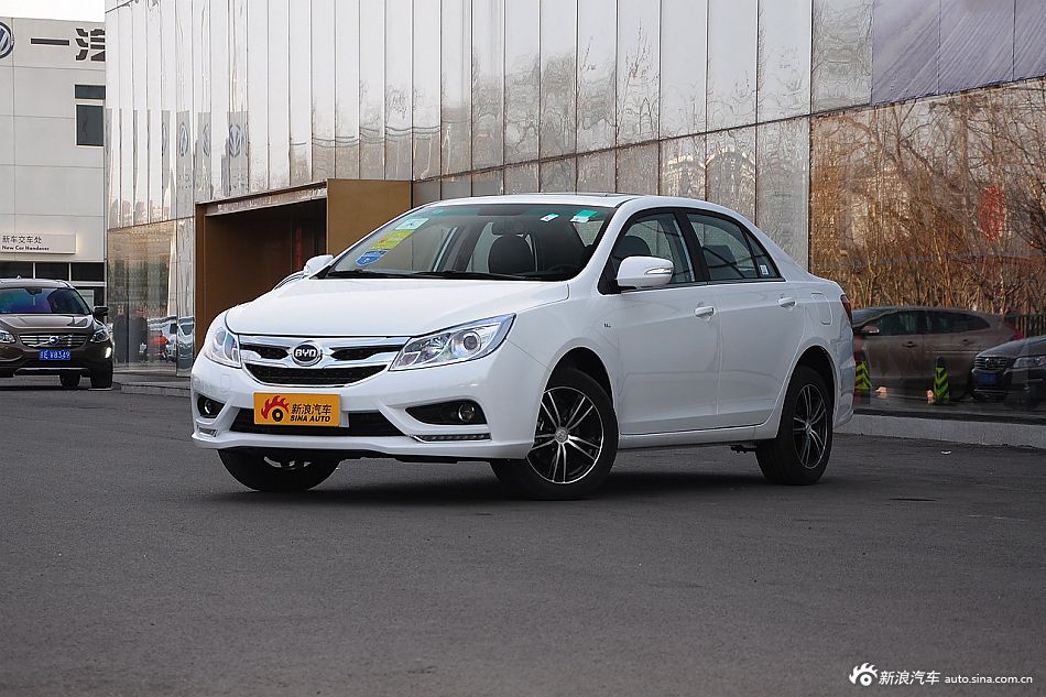 安全便宜低油耗 8万以下ESC家用轿车选它！