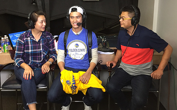 高清-江珊&袁弘作客新浪前方