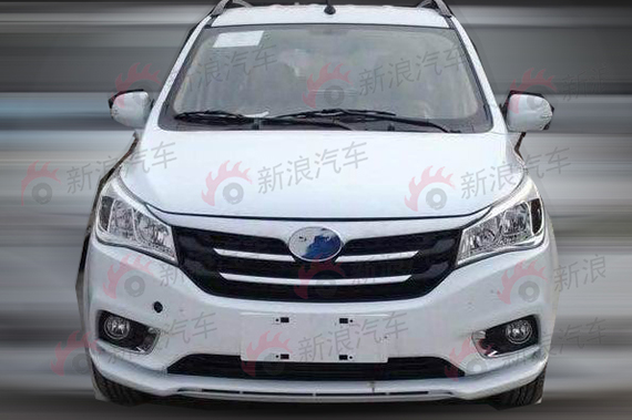 全新英致737MPV谍照曝光 配特斯拉大屏