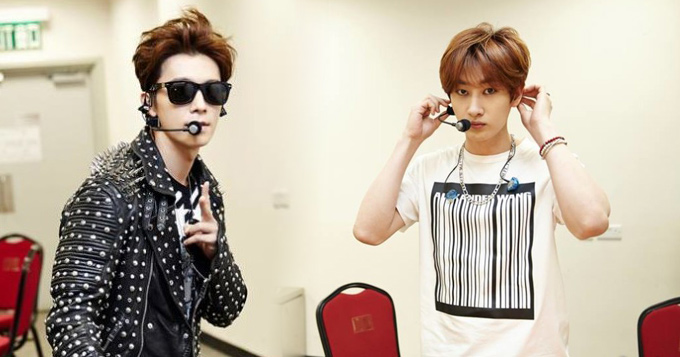 组图：SJ-D&E香港演唱会彩排照 赫海暖暖有爱