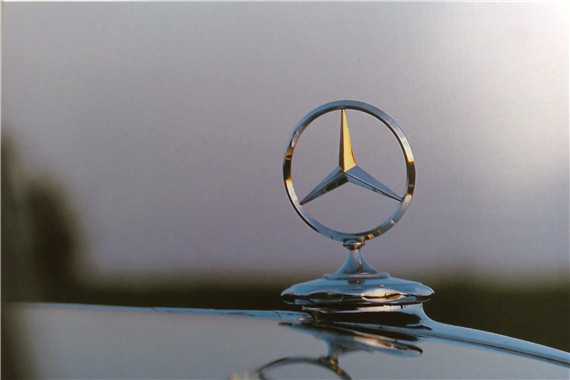 奔驰2020年将再推油电混动车