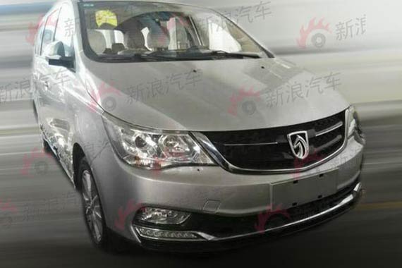 双车并存 宝骏730改款车型谍照