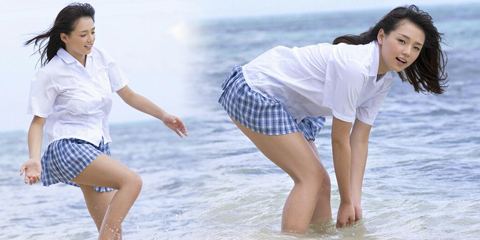 日本童颜女神筱崎爱海边日光浴