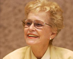 影帝道格拉斯92岁母亲去世 曾演多部美剧