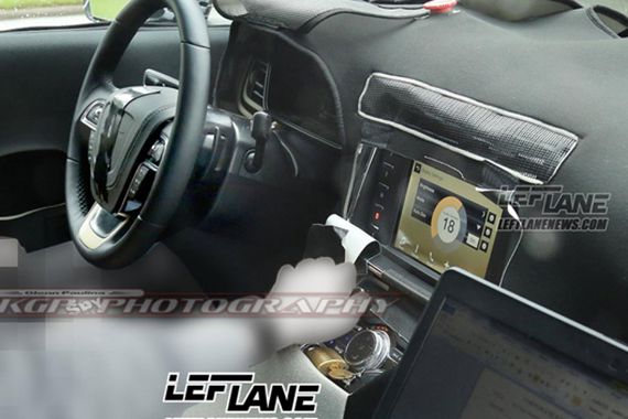 林肯Continental内饰谍照首曝 或明年上市