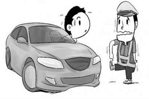 郑州街头孕妇碰瓷未遂 行车记录仪现真像