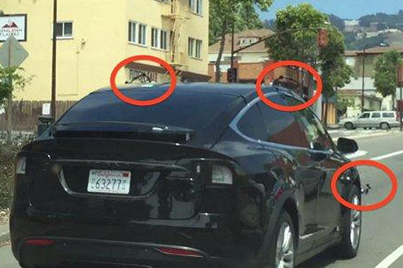 特斯拉Model X SUV上疑似装置传感器