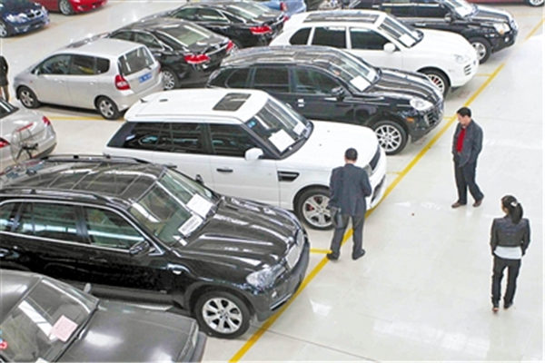 巨头集体看空中国车市：工厂停满未售新车