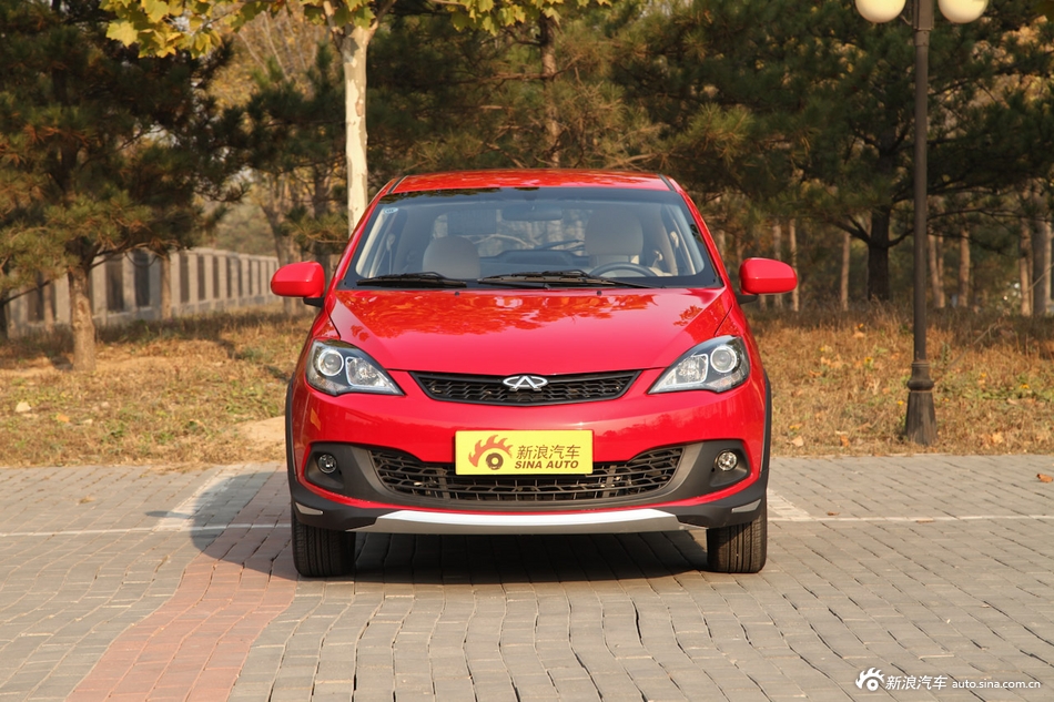 奇瑞风云2官降8600元 起售价4.29万元