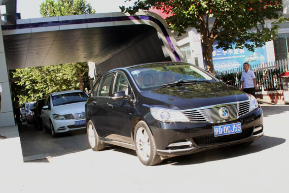 腾势携手《车道》在京举办精英试驾汇