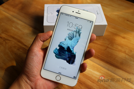 iPhone 6s Plus机身加重比iPhone 6s明显