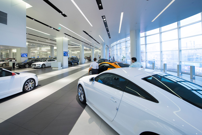 C2C模式踢掉中介 二手车电商烧钱抢市场