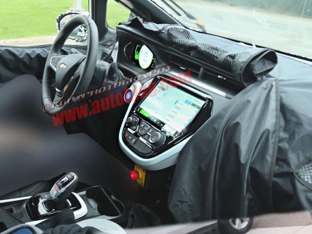 雪佛兰Bolt量产版内饰谍照 科技感十足 