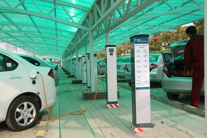资本涌入千亿新能源充电市场 赚钱仍未知