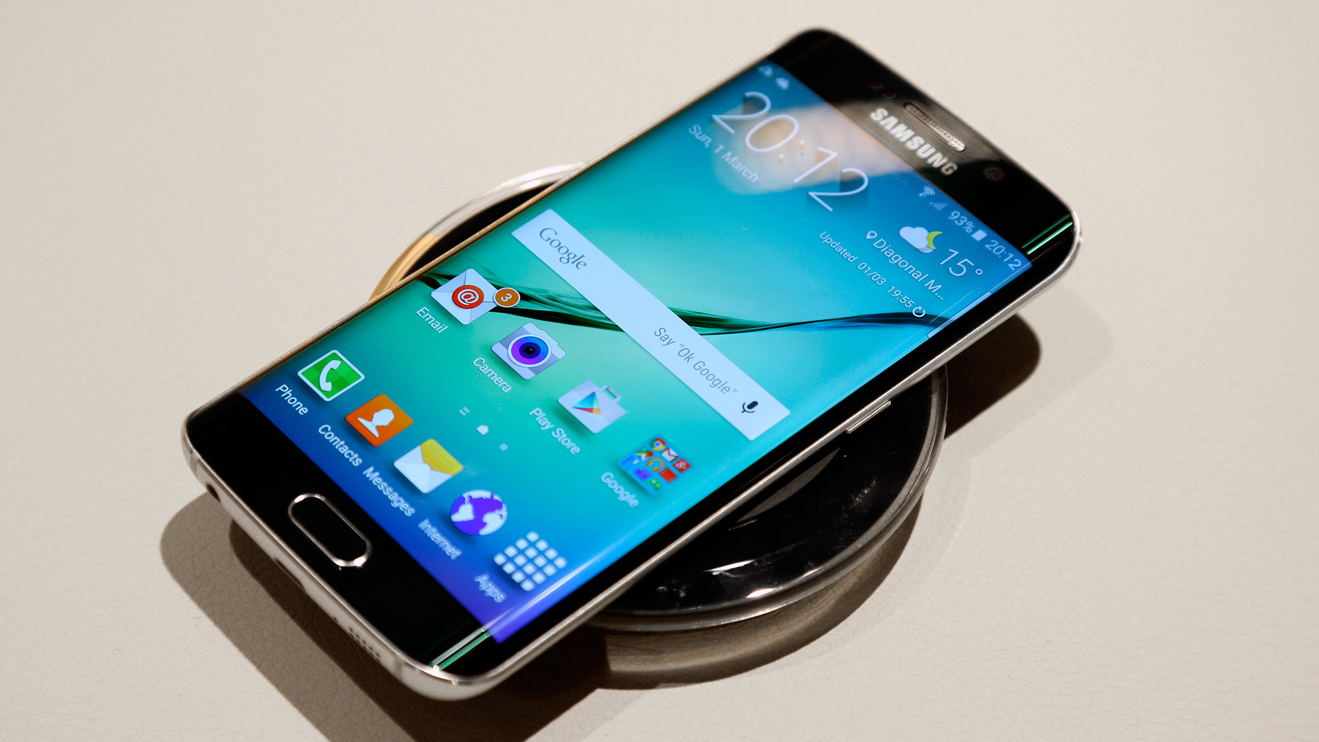 Samsung Galaxy S6 Edge Full Specs Rundown