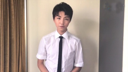 王俊凯积极参加兵役登记 主动号召更多青年登记