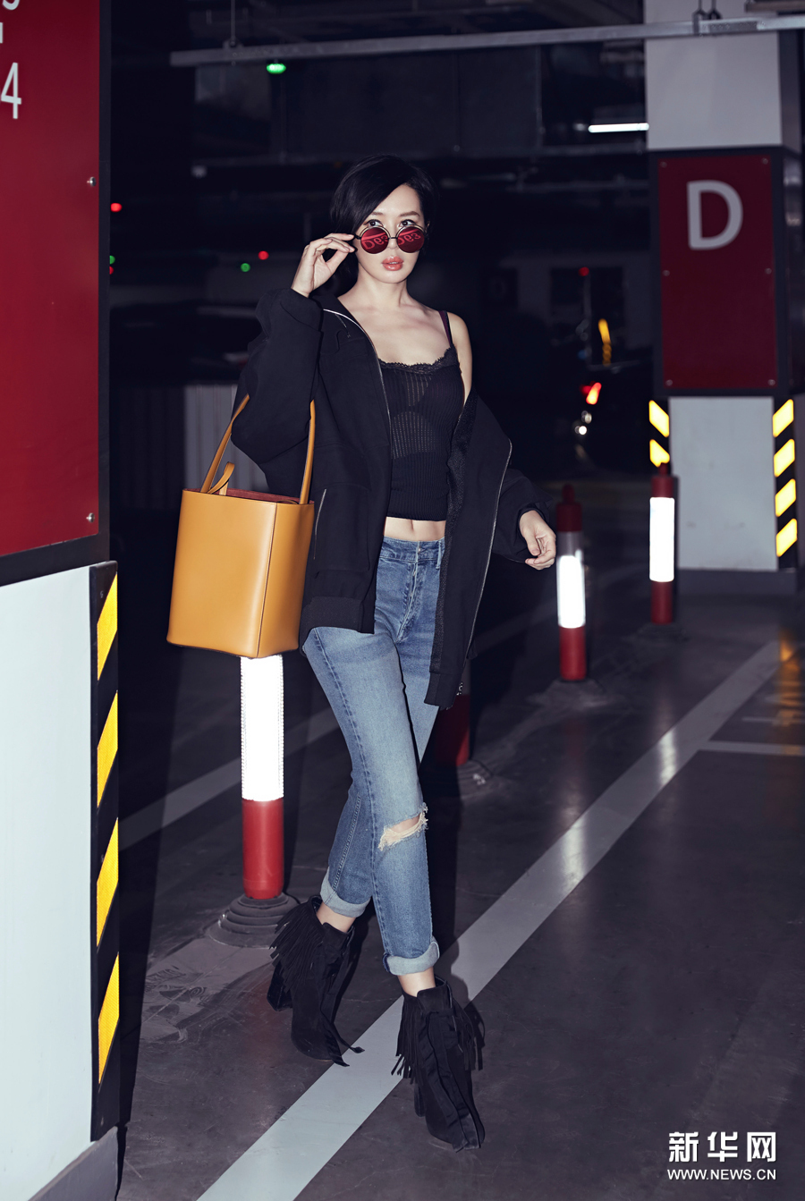 余男写真随性潇洒 酷帅演绎街头时髦