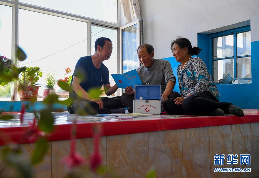 内蒙古乌兰察布：驻村书记吕远成