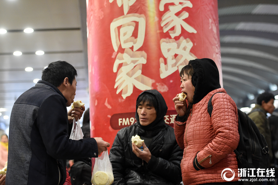杭州返乡人口_杭州西湖图片