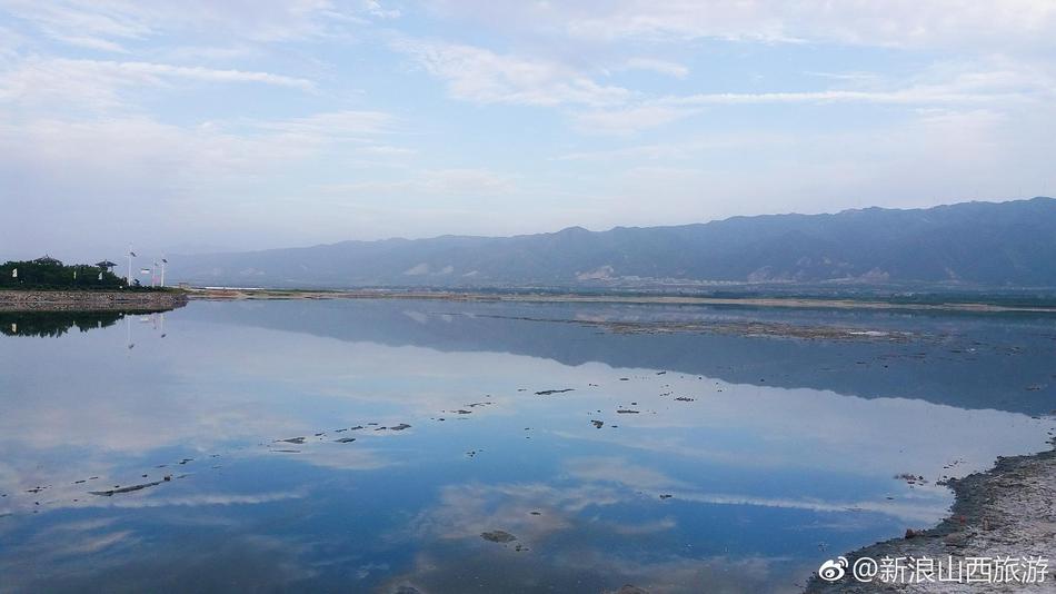 山西运城盐湖日落绝美风光