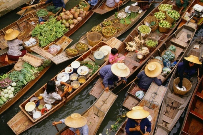 泰国曼谷的水上市场，想去逛一次这样的天堂