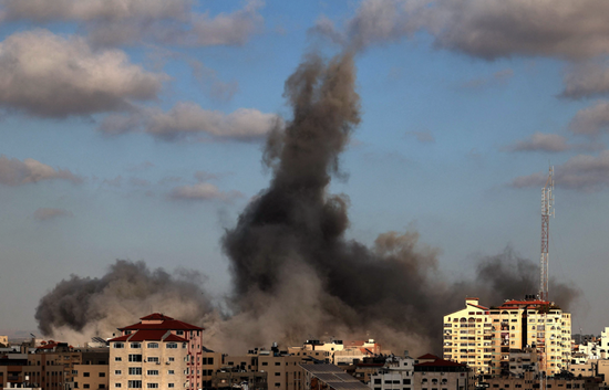 17�գ���ɫ��ս���ٴκ�ը��ɳ�ش���ͼԴ�������Ӿ�