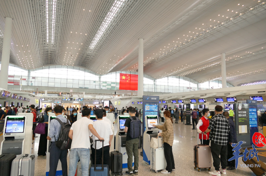 2294万人次广州白云机场5日国内旅客吞吐量破单日纪录