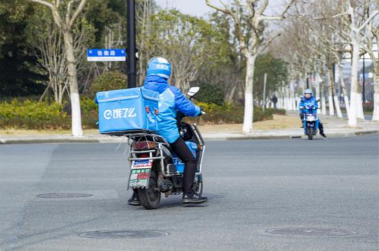 北京日报：“灵活用工”不该是外卖骑手的权益