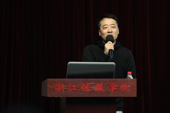(雷涛·《小鸡彩虹》导演)