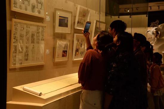 首届全国美展在广州大受欢迎