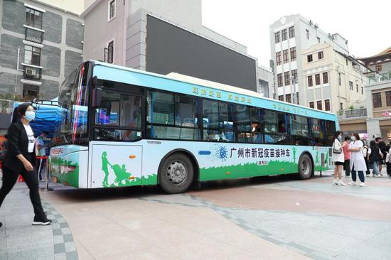 疫苗大巴,逛街可接種