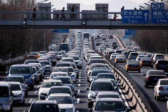 图示：2018年2月17日，北京发生交通拥堵。