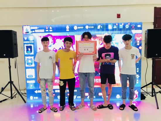 HPG战队合照