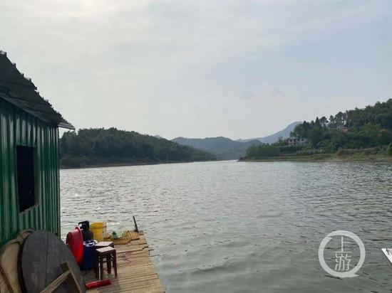 5月4日下午4名死者乘快艇之前,在杨某经营的“湖上餐馆”就餐。/受访者供图