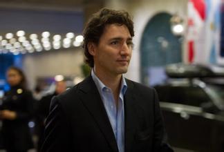 加拿大总理动身访华：希望中国人多买石油，少买房子！