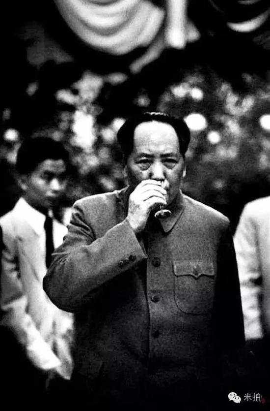 1957,毛泽东饮酒